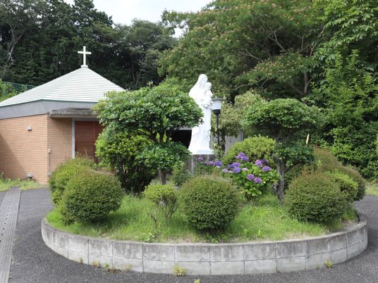 緑豊かな中庭