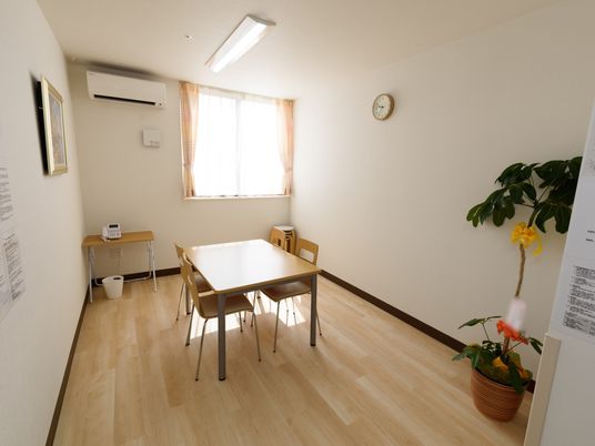 居室の明るい一角