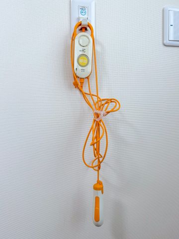 非常用呼出ボタン 居室 非常用の呼出ボタンが設置されています。安心して働ける環境が整っています。