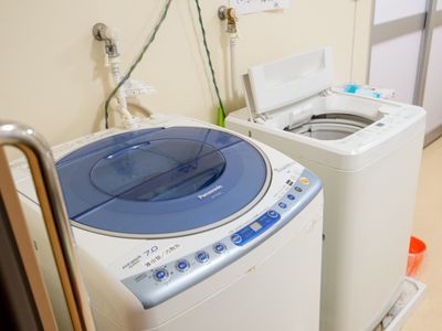 洗濯機と洗剤設置スペース
