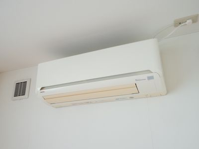 エアコンが設置された部屋
