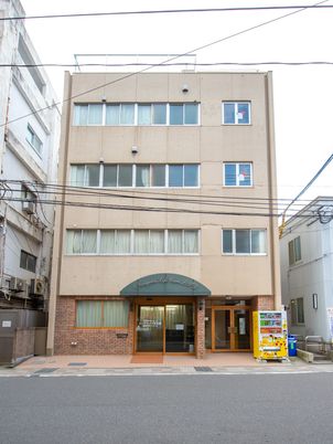 多階建ての建物外観