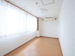 明るく清潔な居室