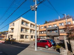 晴れた日の外観