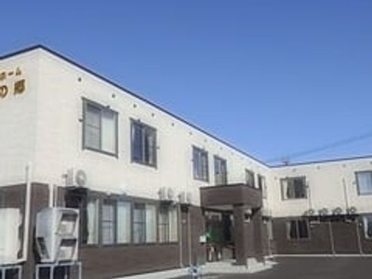 明るい外観の建物外観  