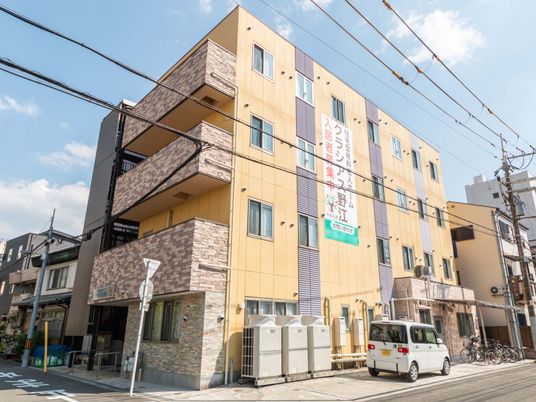 モダンな建物の前景