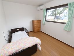 清潔な洋室の居室