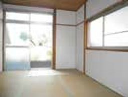 明るい和室の空間