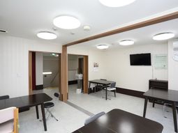 明るい多目的スペース