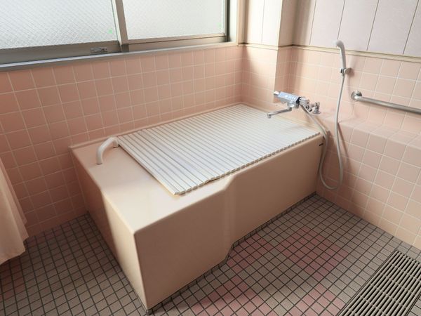 浴室の安全な設備