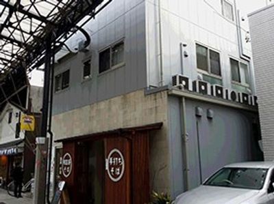 都会の建物外観