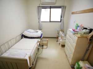 整ったシングル居室