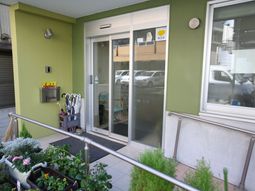 エントランスの明るい景観