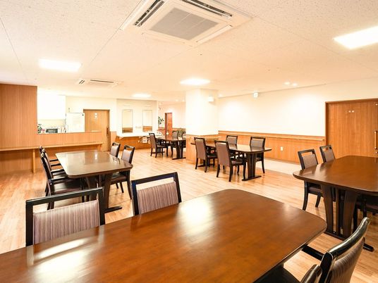 明るい食堂  