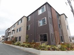 現代的な建物の外観