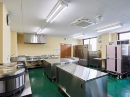 清潔な厨房の様子