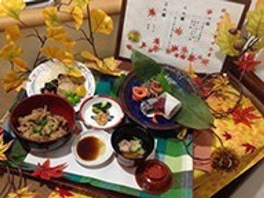秋のテーマ食事セット