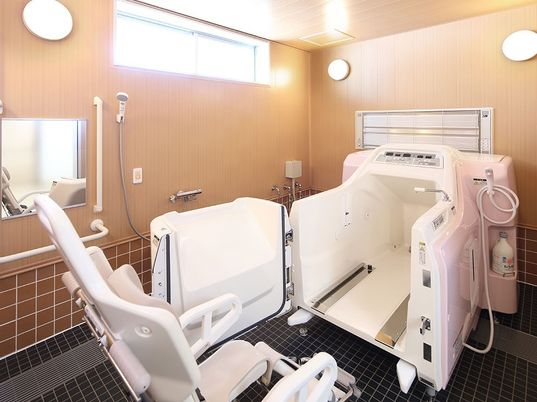 清潔な浴室設備