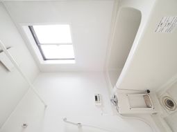 清潔感ある浴室空間