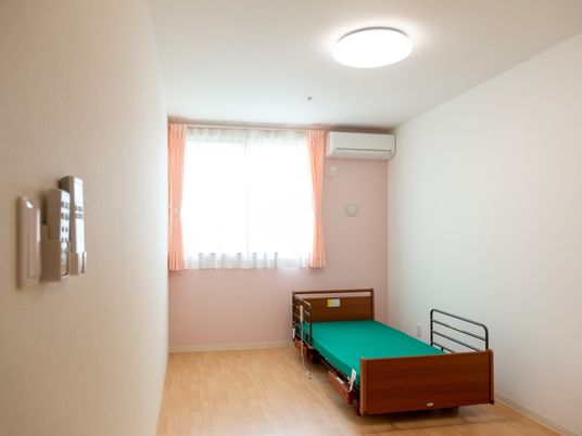 明るく清潔な居室