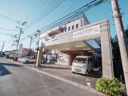 広々とした外観