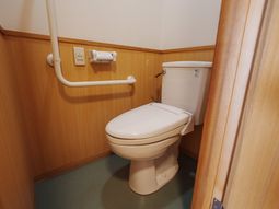 安全設計のトイレ