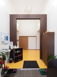 エントランスの明るい空間