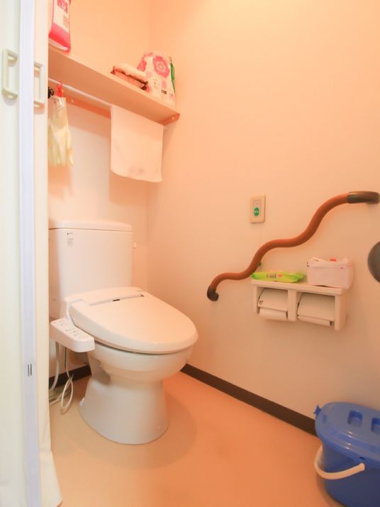 バリアフリーのトイレ設備
