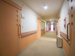 明るい廊下の様子