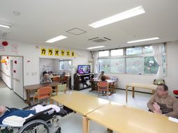 明るい共用スペース