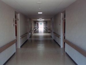 長い廊下  