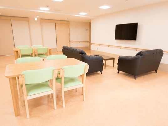 共用ラウンジの室内