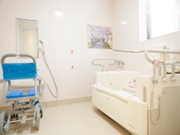 清潔な浴室設備