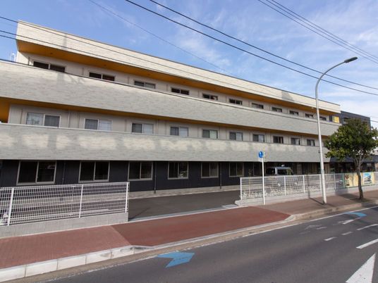 モダンな建物の外観