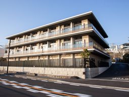 モダンな建物の外観