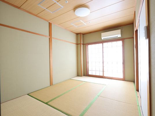 和風の明るい居室