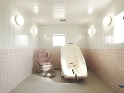 バリアフリー浴室施設