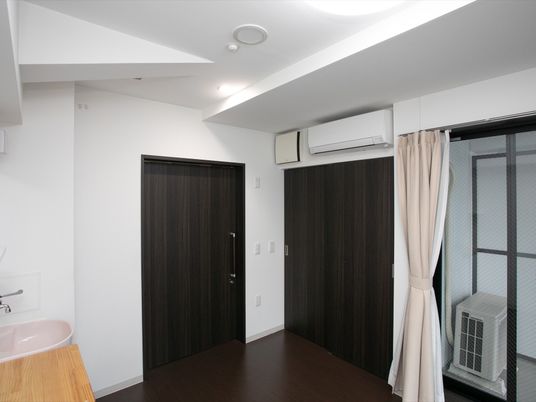 清潔な洋室の角部屋