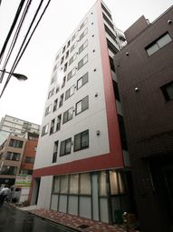 多階層の建物の外観