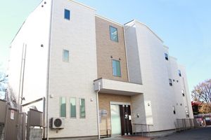 清潔感ある施設の外観