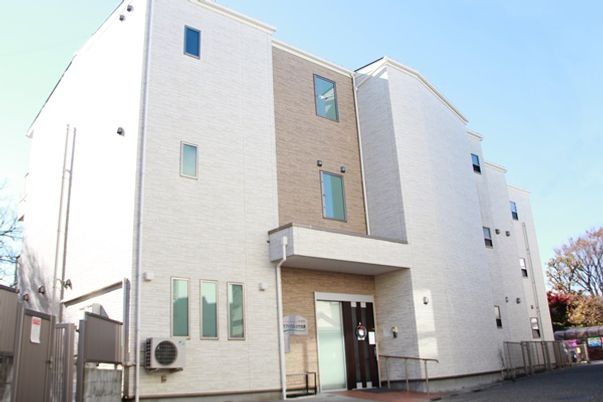 清潔感ある施設の外観