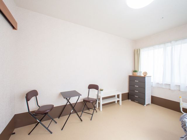 広々とした明るい居室 居室 ゆったりとした空間が特徴の居室です。自由にアレンジできるため、居心地の良い空間を演出できるでしょう。