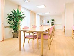 明るいダイニングエリア