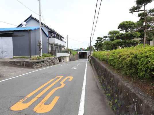 静かな外観
