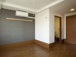 シンプルな部屋の一角