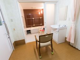 浴室付き居室の様子