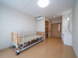清潔な病室の雰囲気