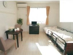 明るい個室の様子