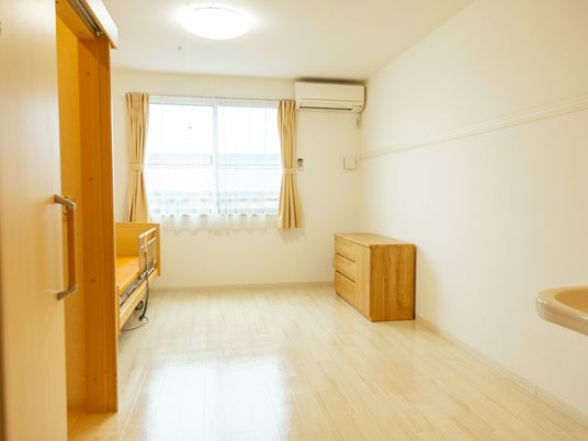 明るく清潔な居室