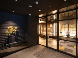 エントランスの落ち着いた雰囲気